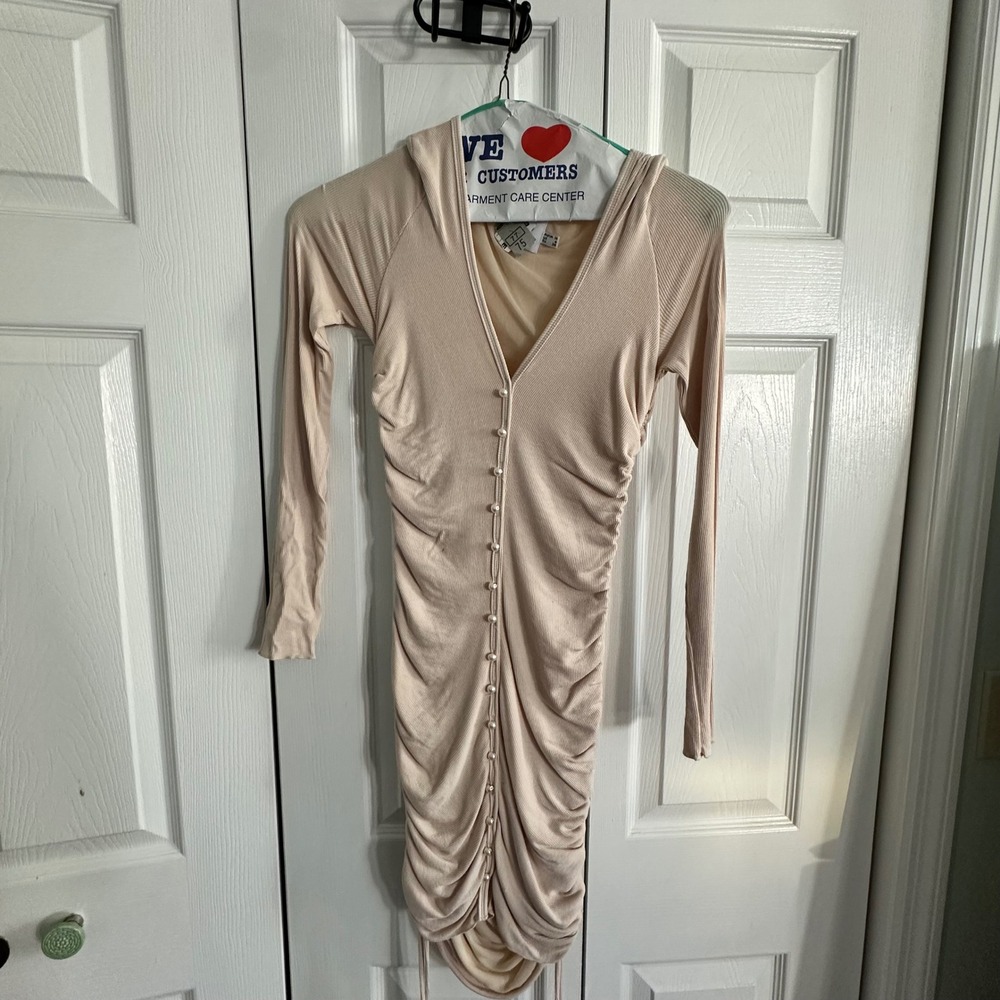 Princess Polly Mini Dress Ruched Bodycon Long Sleeve Button Up Beige Size 6‎